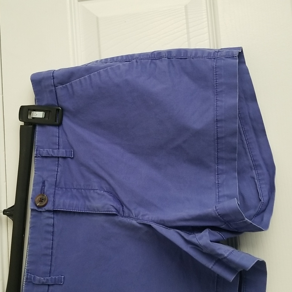Old Navy Everyday Shorts - Picture 3 of 13